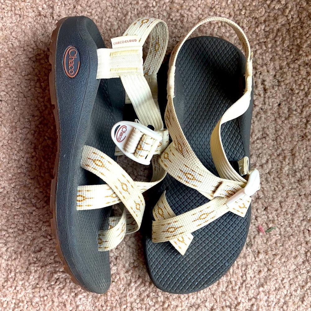 2021 New Chaco sandals! Women’s size 6